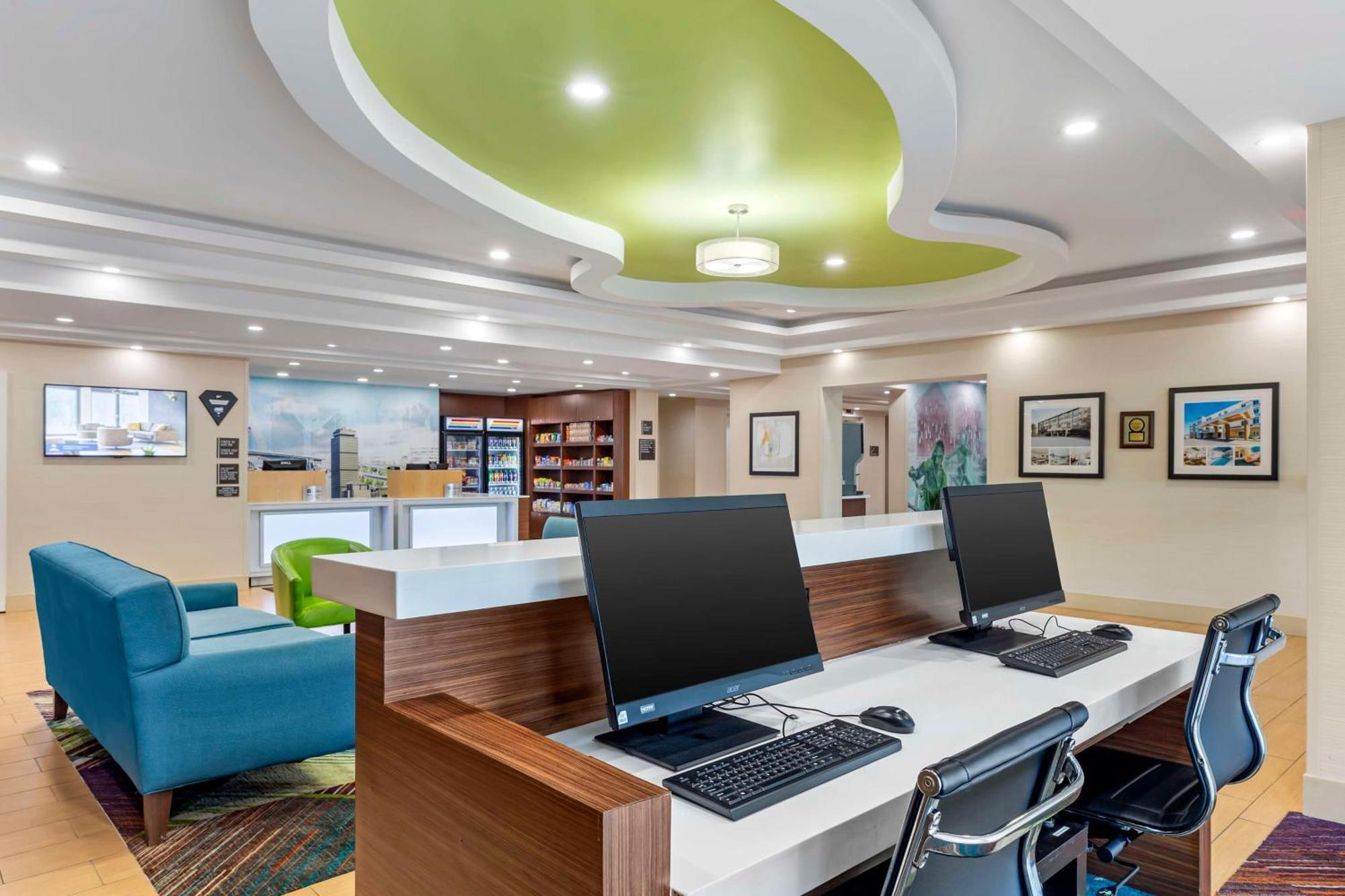 Hotel Western North Shore 3*