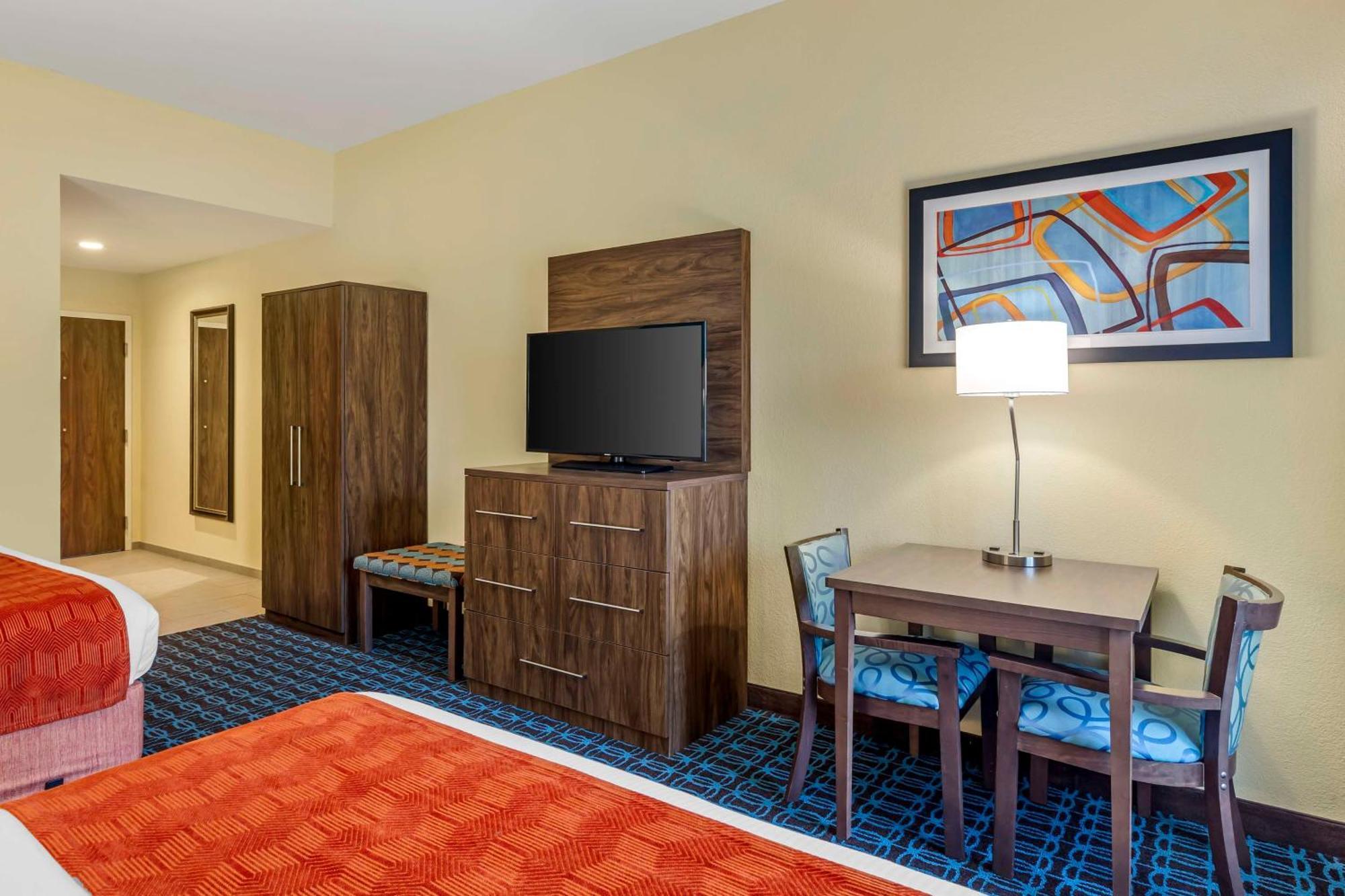 Hotel Western North Shore 3*