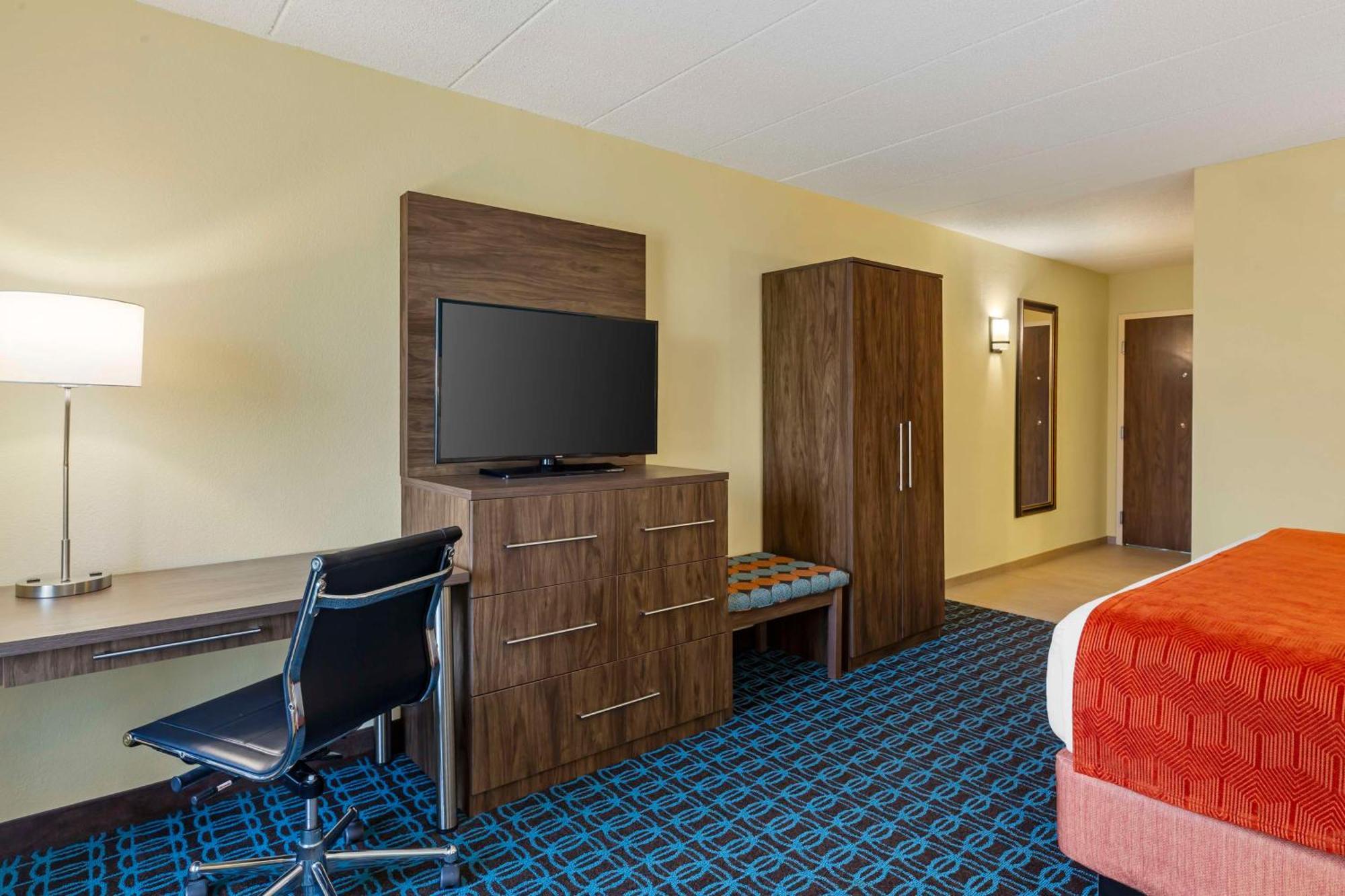 Hotel Western North Shore 3*